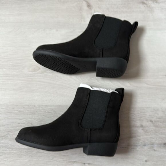 Aerosoles Steppy Ankle Boot black faux suede Girls size 11 NWT in box - Picture 9 of 11
